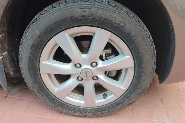 Used Nissan Sunny 2011 1.5XE CVT Comfort Edition Right Front Wheel Hub