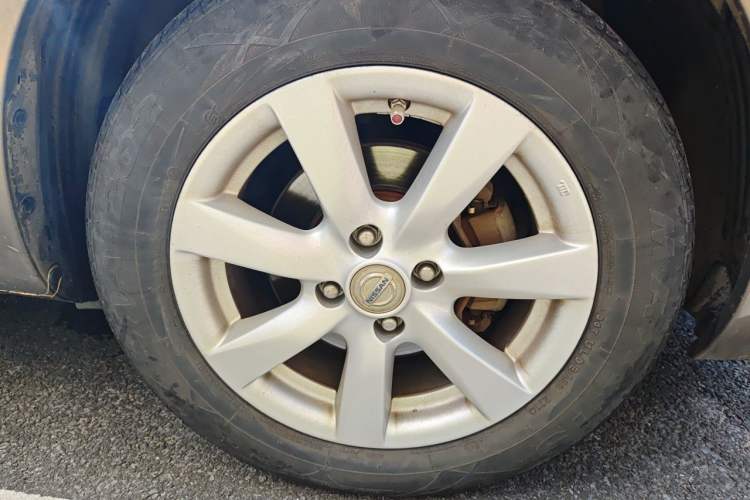 Used Nissan Sunny 2011 1.5XE CVT Comfort Edition Right Front Wheel Hub