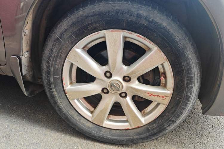 Used Nissan Sunny 2011 1.5XE Manual Comfort Edition Right Front Wheel Hub