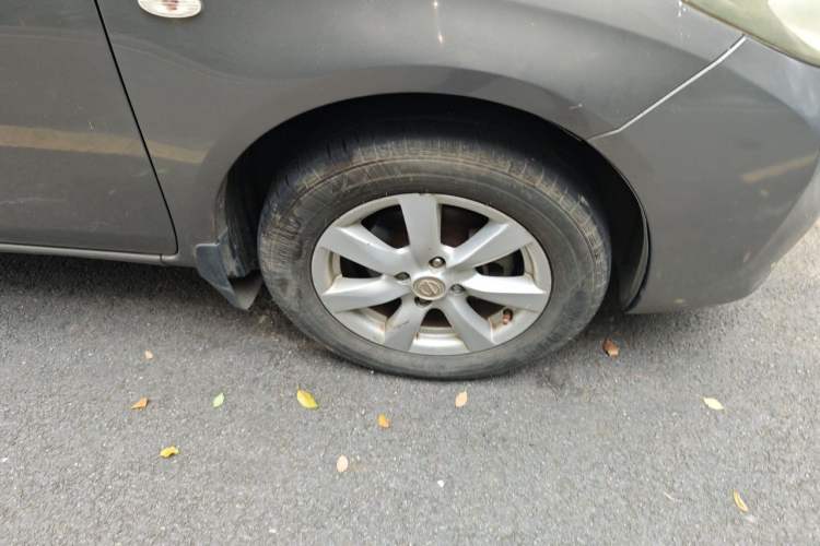 Used Nissan Sunny 2011 1.5XL CVT Luxury Edition Right Front Wheel Hub