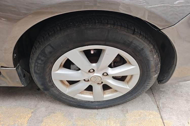 Used Nissan Sunny 2011 1.5XL CVT Luxury Edition Right Front Wheel Hub