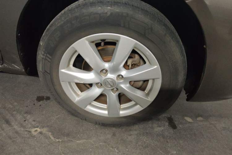 Used Nissan Sunny 2011 1.5XL CVT Luxury Edition Right Front Wheel Hub