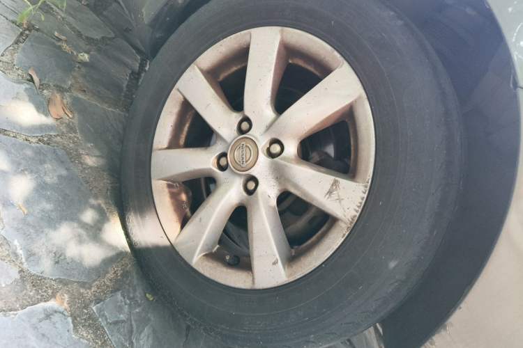 Used Nissan Sunny 2011 1.5XL CVT Luxury Edition Right Front Wheel Hub