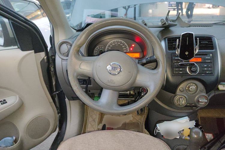 Used Nissan Sunny 2011 1.5XE Manual Comfort Edition Steering Wheel