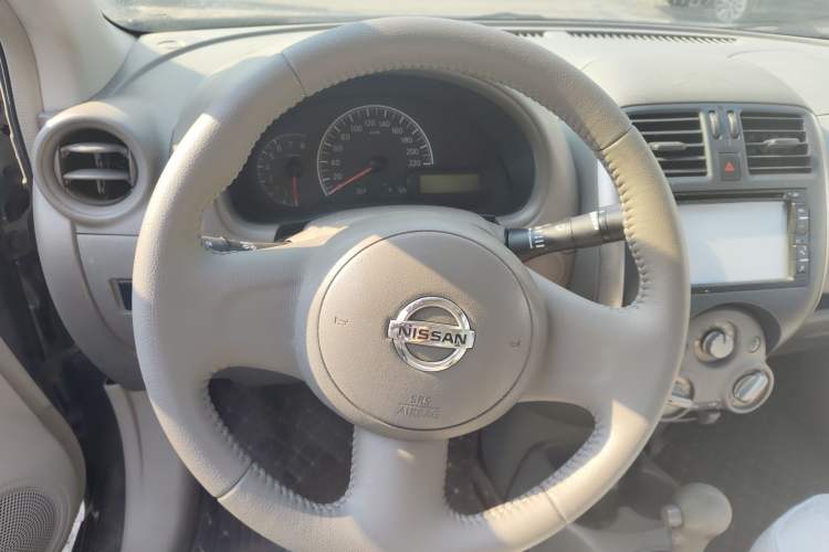 Used Nissan Sunny 2011 1.5XE CVT Comfort Edition Steering Wheel