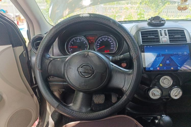 Used Nissan Sunny 2011 1.5XL CVT Luxury Edition Steering Wheel