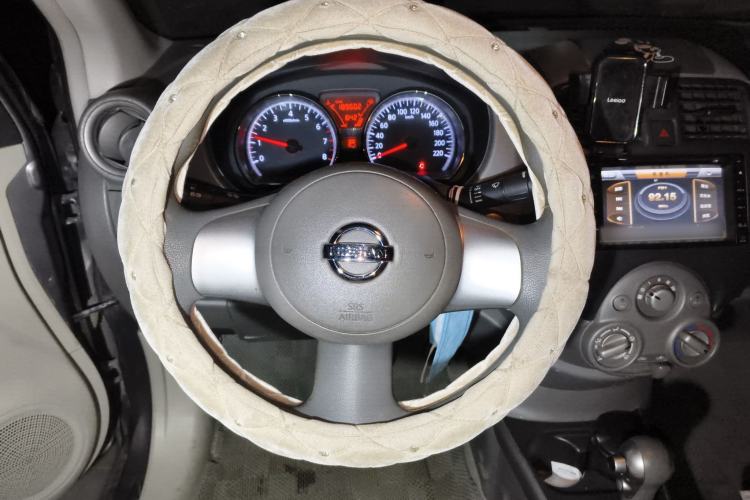 Used Nissan Sunny 2011 1.5XL CVT Luxury Edition Steering Wheel