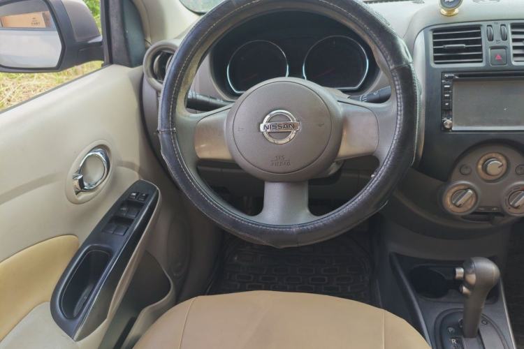 Used Nissan Sunny 2011 1.5XL CVT Luxury Edition Steering Wheel