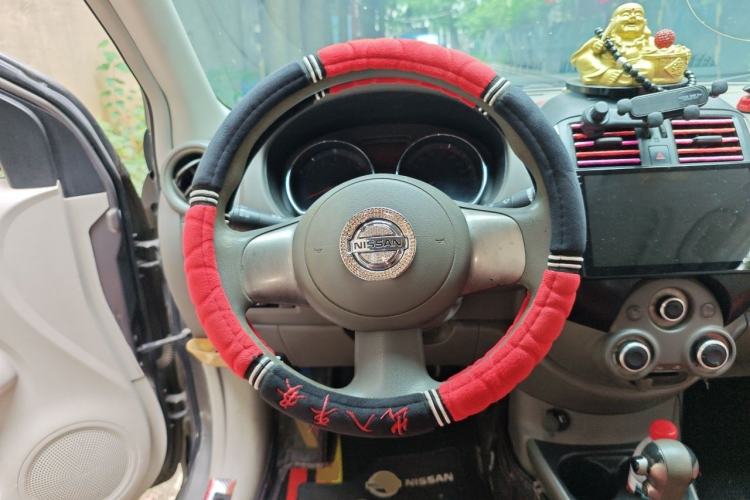 Used Nissan Sunny 2011 1.5XL CVT Luxury Edition Steering Wheel
