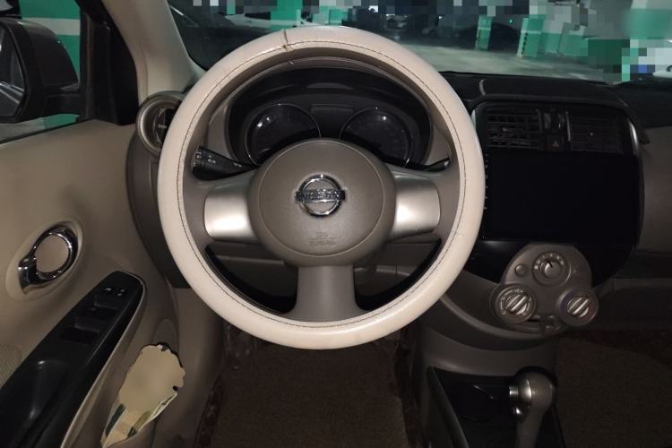 Used Nissan Sunny 2011 1.5XL CVT Luxury Edition Steering Wheel