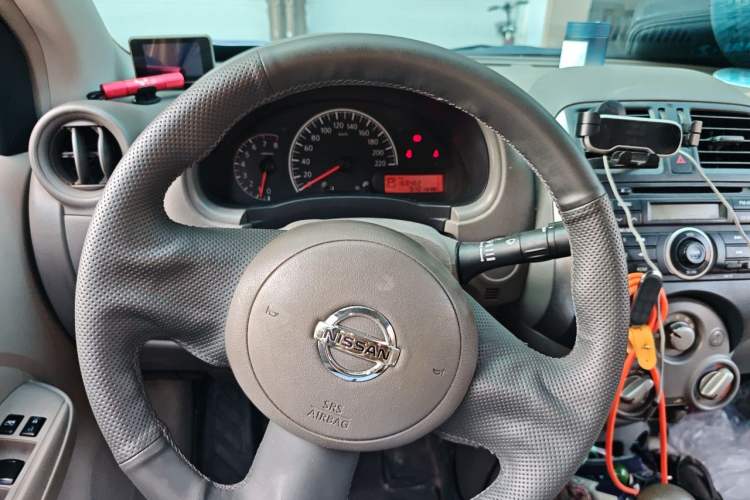 Used Nissan Sunny 2011 1.5XE CVT Comfort Edition Steering Wheel