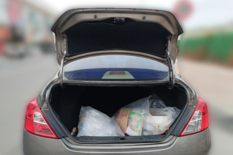 Used Nissan Sunny 2011 1.5XE Manual Comfort Edition Trunk