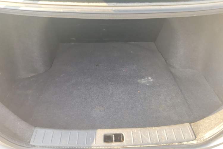 Used Nissan Sunny 2011 1.5XE CVT Comfort Edition Trunk