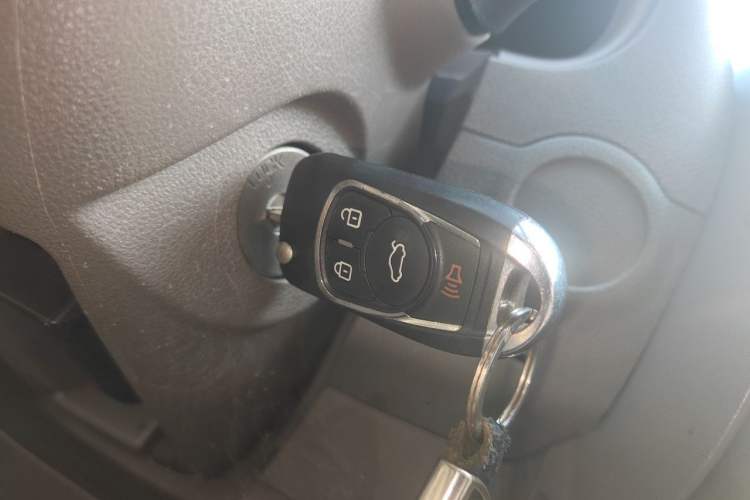 Used Nissan Sunny 2011 1.5XE CVT Comfort Edition Vehicle Key