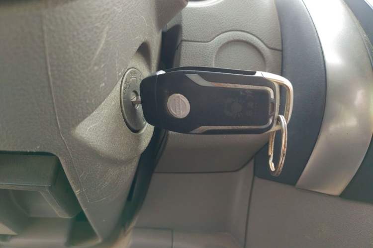 Used Nissan Sunny 2011 1.5XE Manual Comfort Edition Vehicle Key