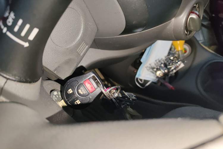 Used Nissan Sunny 2011 1.5XE Manual Comfort Edition Vehicle Key