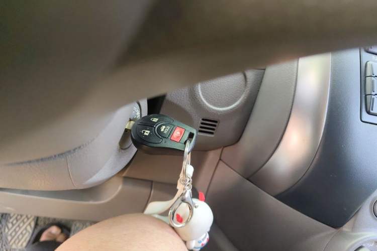 Used Nissan Sunny 2011 1.5XE Manual Comfort Edition Vehicle Key