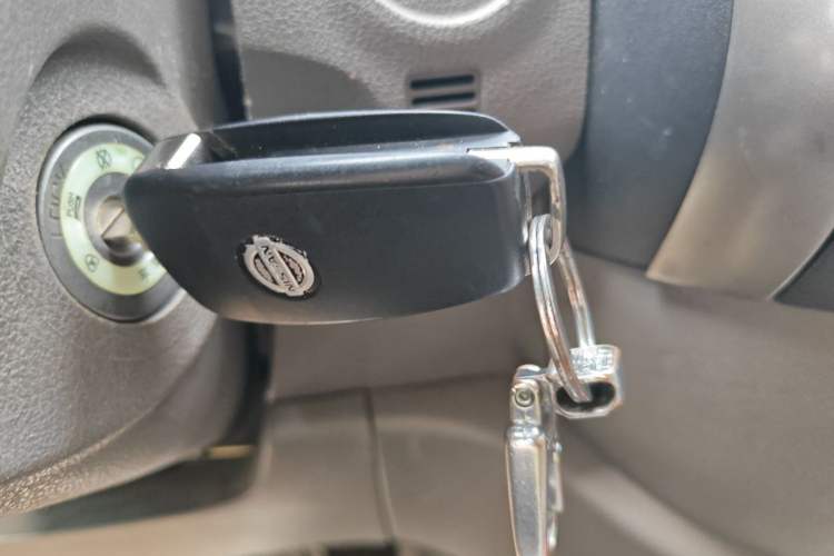 Used Nissan Sunny 2011 1.5XE CVT Comfort Edition Vehicle Key