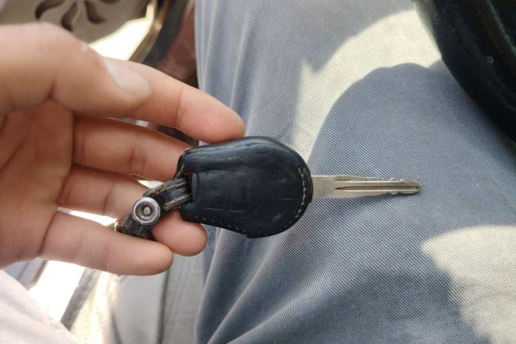 Used Nissan Sunny 2011 1.5XE Manual Comfort Edition Vehicle Key