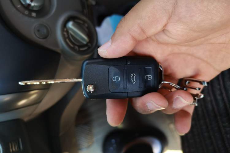 Used Nissan Sunny 2011 1.5XE CVT Comfort Edition Vehicle Key