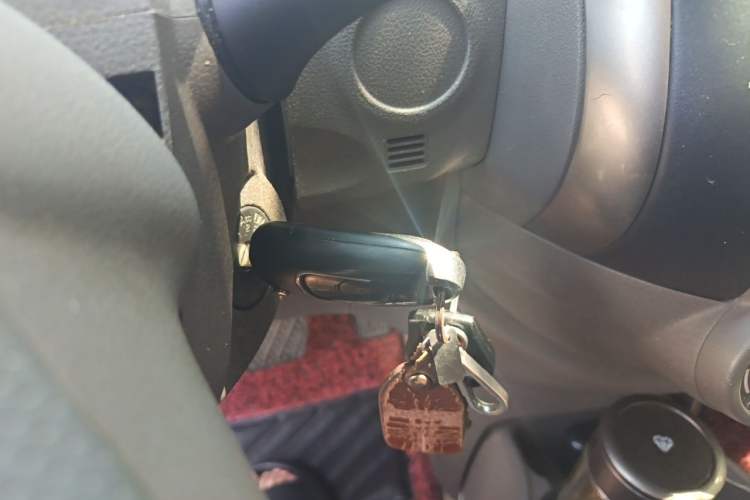 Used Nissan Sunny 2011 1.5XE CVT Comfort Edition Vehicle Key