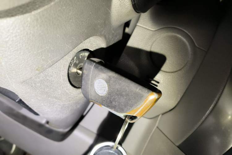 Used Nissan Sunny 2011 1.5XE Manual Comfort Edition Vehicle Key