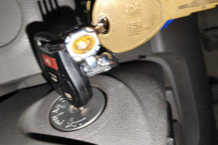Used Nissan Sunny 2011 1.5XE Manual Comfort Edition Vehicle Key