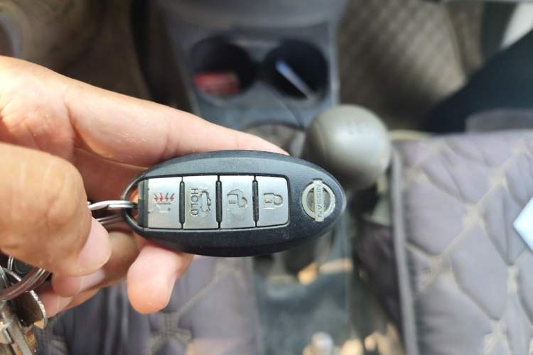 Used Nissan Sunny 2011 1.5XL Manual Deluxe Edition Vehicle Key