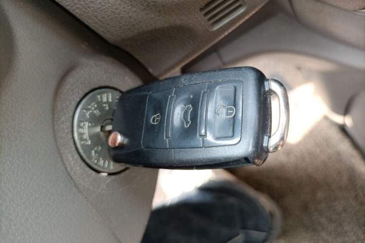Used Nissan Sunny 2011 1.5XE Manual Comfort Edition Vehicle Key