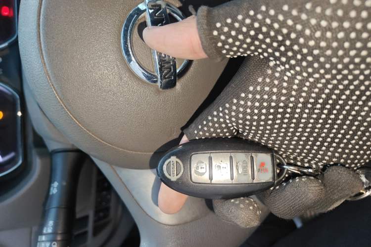 Used Nissan Sunny 2011 1.5XL Manual Deluxe Edition Vehicle Key