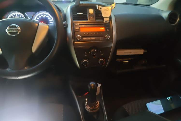 Used Nissan Sunny 2014 1.5XL Manual Deluxe Edition Audio And AC Panel
