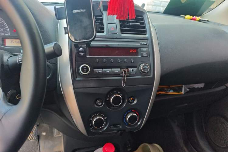 Used Nissan Sunny 2014 1.5XE Manual Comfort Edition Audio And AC Panel