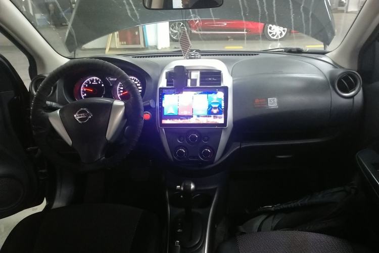 Used Nissan Sunny 2014 1.5XL CVT Luxury Edition Center Console