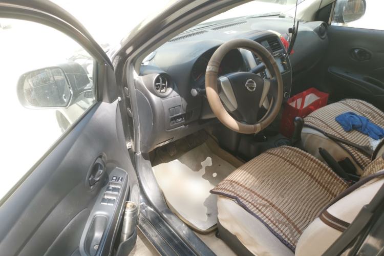 Used Nissan Sunny 2014 1.5XE Manual Elite Edition Driver Seat