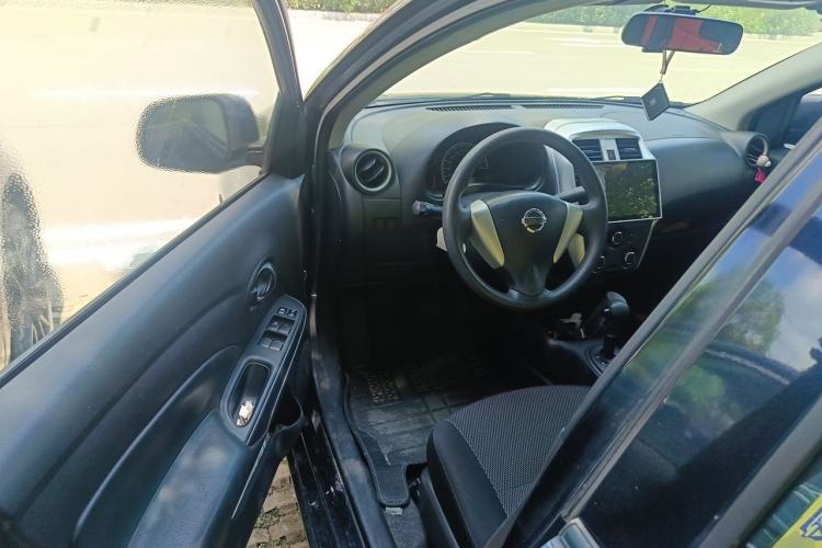 Used Nissan Sunny 2014 1.5XE CVT Elite Edition Driver Seat
