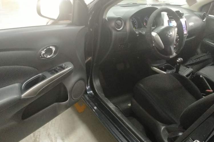 Used Nissan Sunny 2014 1.5XL CVT Luxury Edition Driver Seat