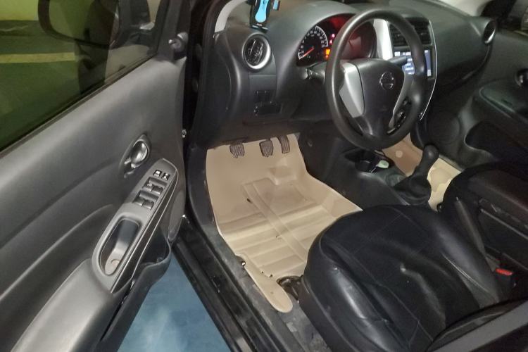 Used Nissan Sunny 2014 1.5XE Manual Comfort Edition Driver Seat