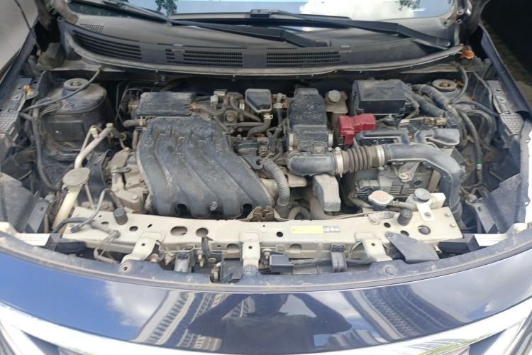 Used Nissan Sunny 2014 1.5XE CVT Elite Edition Engine Bay