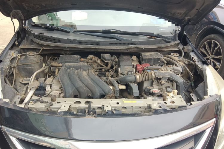 Used Nissan Sunny 2014 1.5XE CVT Elite Edition Engine Bay