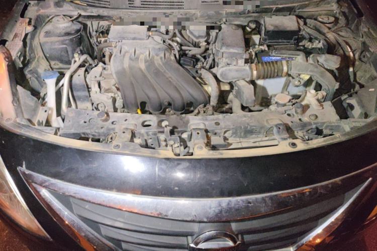Used Nissan Sunny 2014 1.5XE Manual Comfort Edition Engine Bay