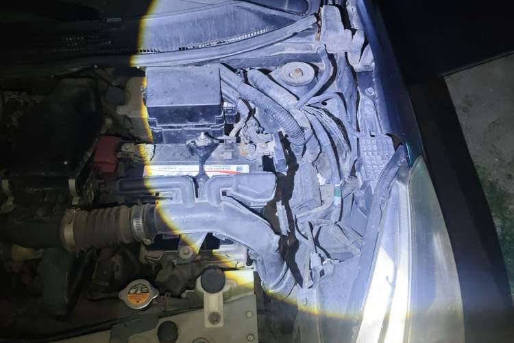Used Nissan Sunny 2014 1.5XL Manual Deluxe Edition Engine Bay Left