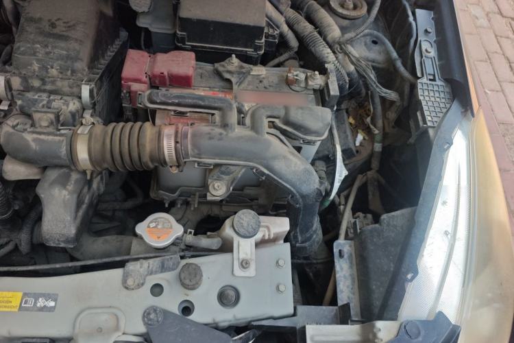 Used Nissan Sunny 2014 1.5XE Manual Comfort Edition Engine Bay Left