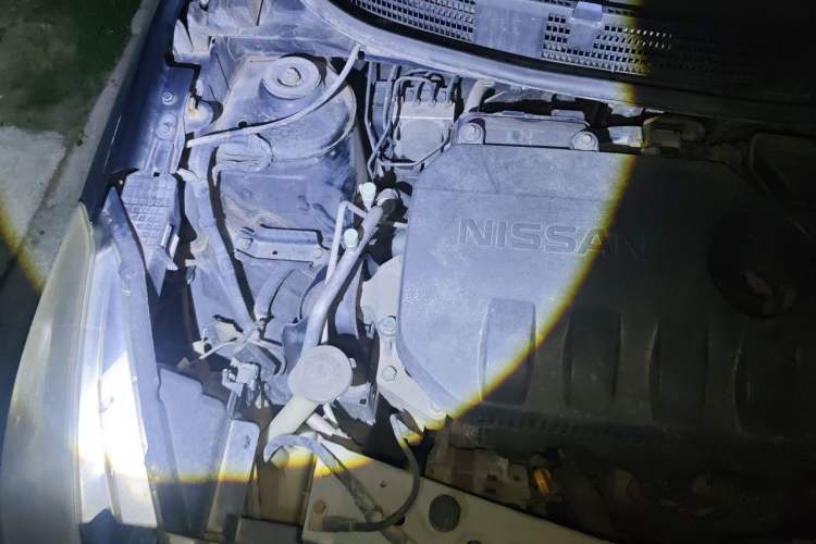 Used Nissan Sunny 2014 1.5XL Manual Deluxe Edition Engine Bay Right