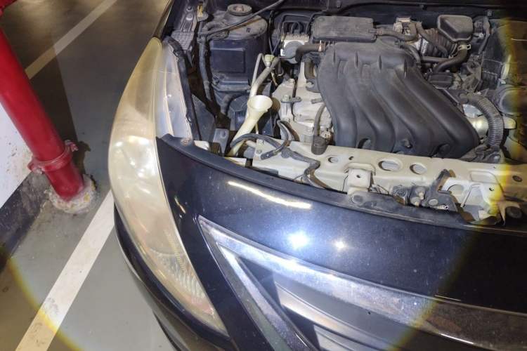 Used Nissan Sunny 2014 1.5XE CVT Elite Edition Engine Bay Right