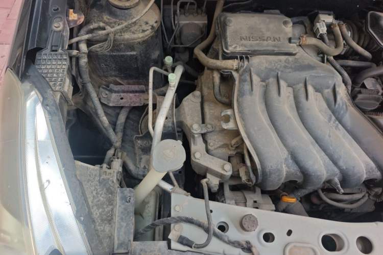 Used Nissan Sunny 2014 1.5XE Manual Comfort Edition Engine Bay Right