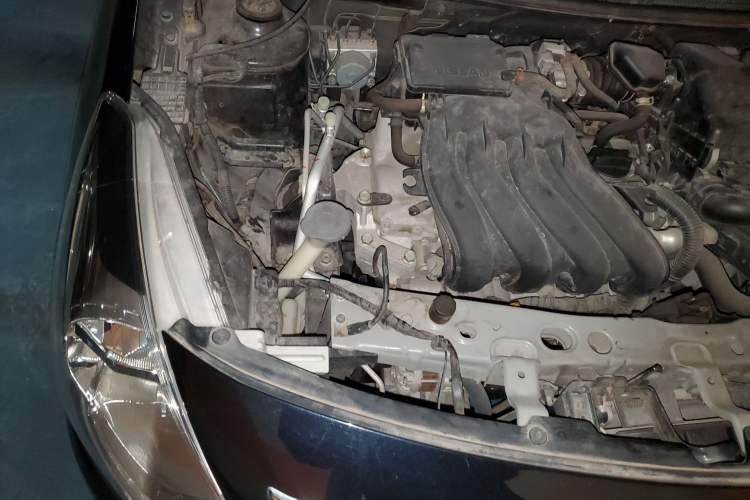 Used Nissan Sunny 2014 1.5XE Manual Comfort Edition Engine Bay Right