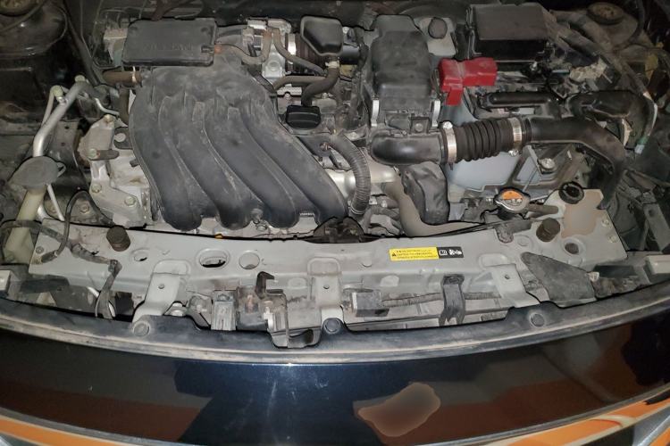 Used Nissan Sunny 2014 1.5XE Manual Comfort Edition Engine Bay