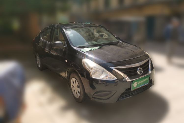 Used Nissan Sunny 2014 1.5XE Manual Elite Edition Front Right 45 Deg