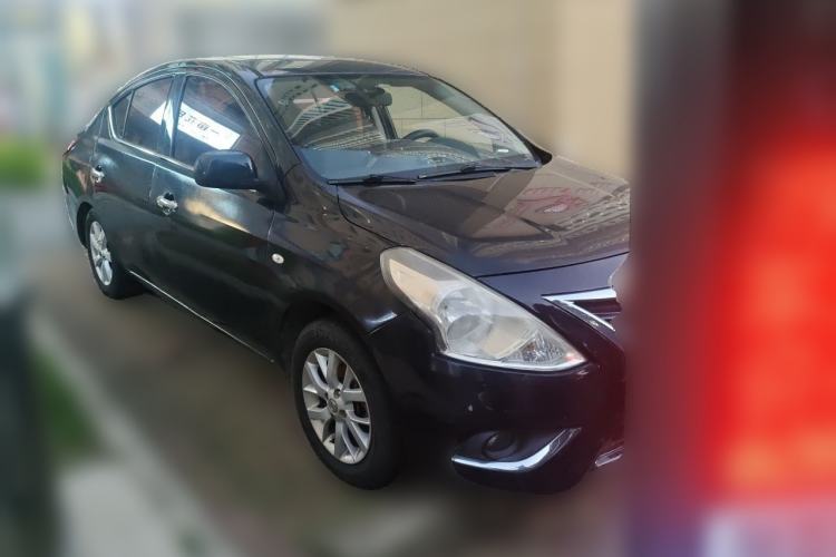 Used Nissan Sunny 2014 1.5XL Manual Deluxe Edition Front Right 45 Deg