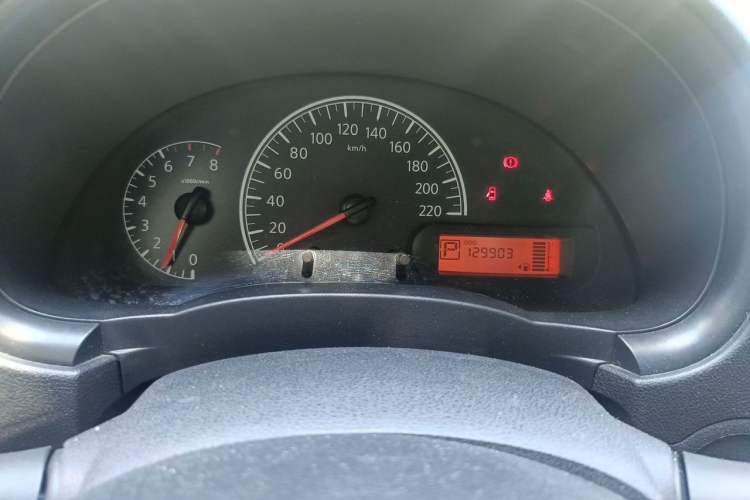 Used Nissan Sunny 2014 1.5XE CVT Elite Edition Instrument Cluster